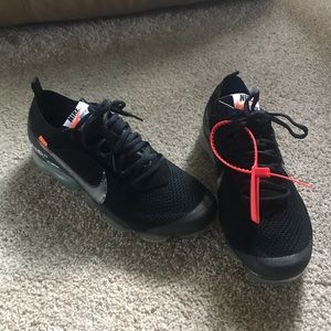 Nike Off-White Vapermax, black, size 9.5 mens